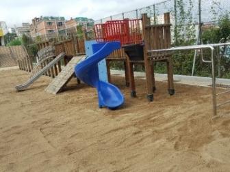 부산 삼어초등학교 모래소독 
