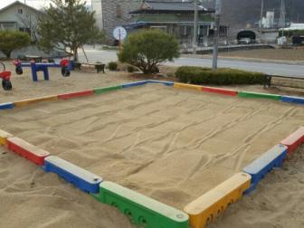 충주 엄정초등학교 병설유치원 모래소독 